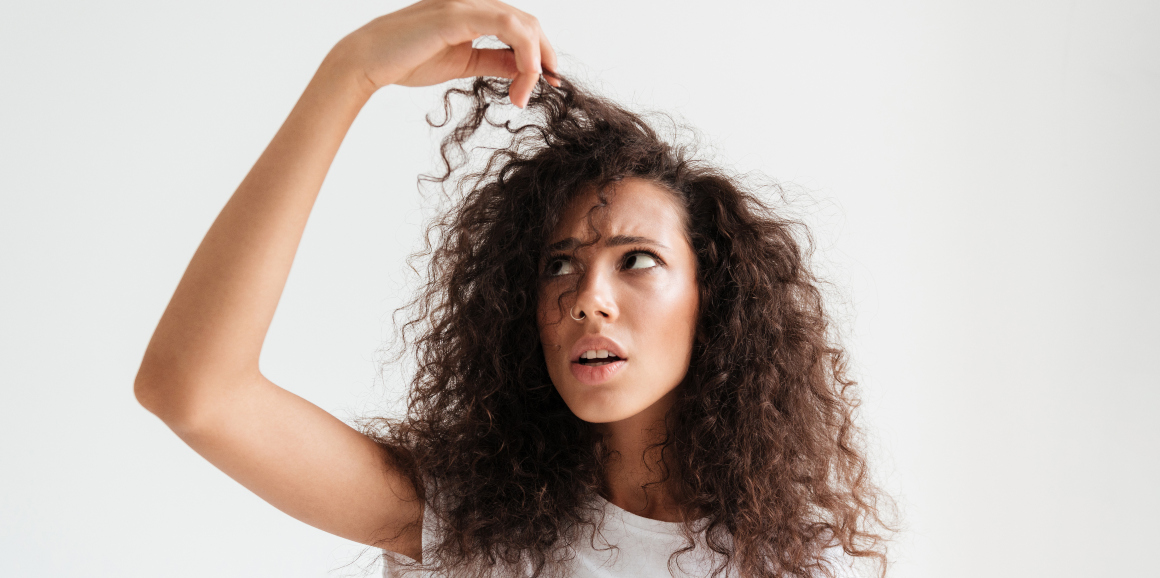7 tegn på ændringer i hårets tekstur, der kan indikere en mangel